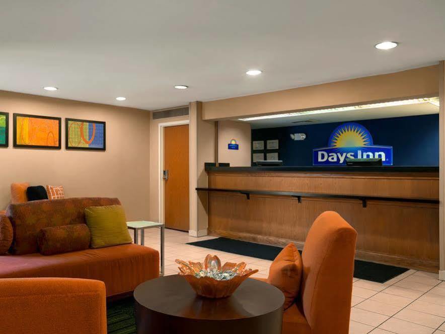 Days Inn By Wyndham Chattanooga/Hamilton Place Exterior foto